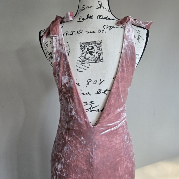 H&M Pink Mini Dress Sz 2 Crushed Velvet V-neck with Adjustable Straps Sexy Party - Picture 4 of 6